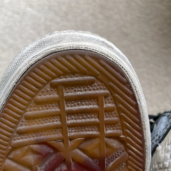 Converse John Varvatos size US 9 women’s - Picture 7 of 8